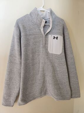 Under Armour Light Gray Men’s Quarter-Zip Pullover with Chest Pocket
